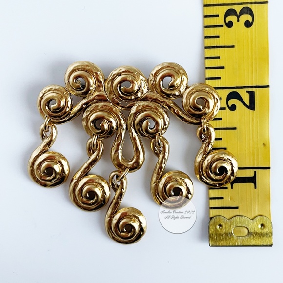 Alfred Sung Brooch Pin Etruscan Style Gold Metal Dangles Vintage - Picture 2 of 8